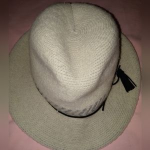 Callanan Millinery European Womens American Style Wool Winter White Hat One Size